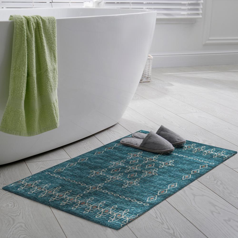 Yuma Blue Transitional Southwest 1'8" x 2'6" Accent Rug Blue AYU33. Picture 1