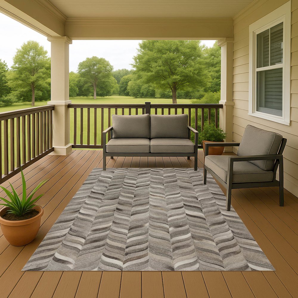 Luxury Washable Indoor/Outdoor Bozeman Gray 2'6" x 3'10" Rug. Picture 7