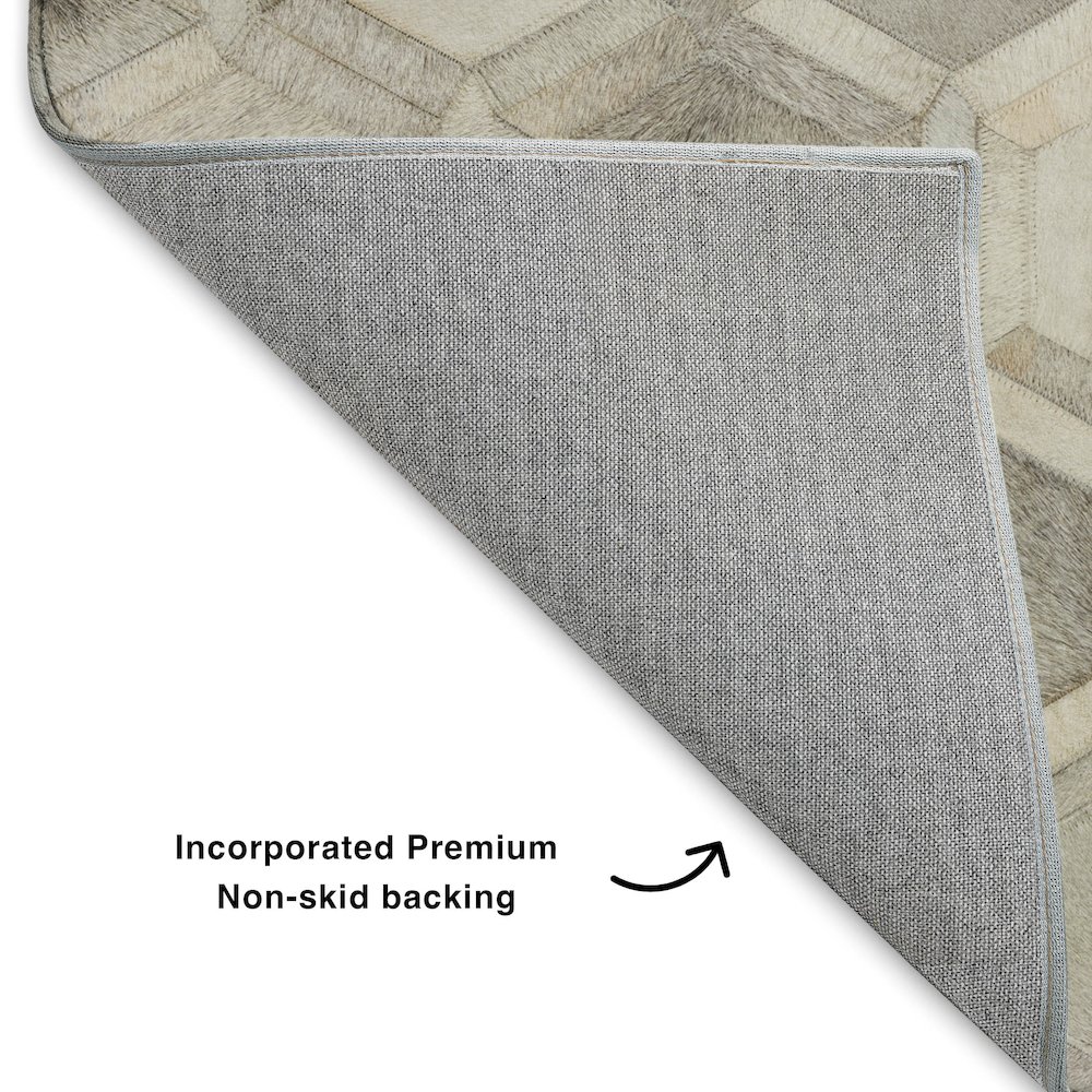 Luxury Washable Indoor/Outdoor Bozeman Gray 1'8" x 2'6" Rug. Picture 4