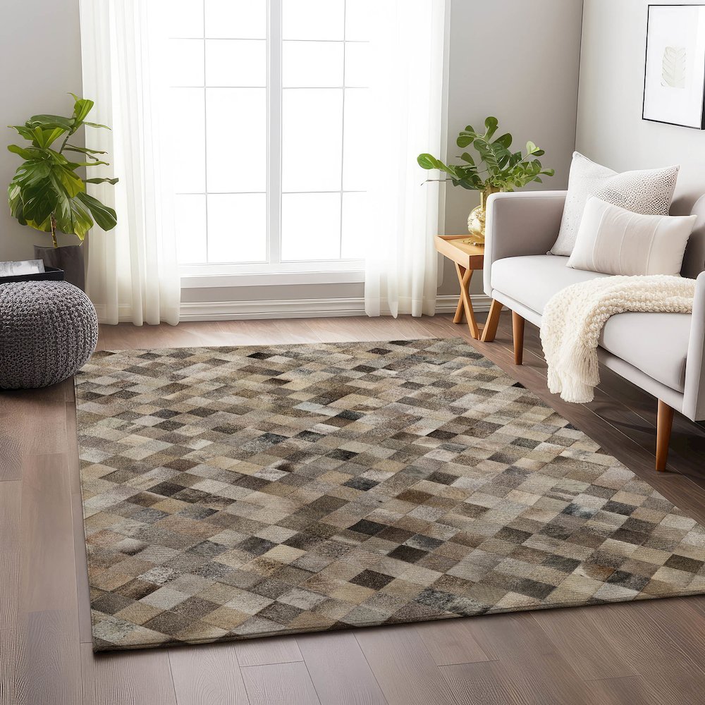 Luxury Washable Indoor/Outdoor Bozeman Gray 2'6" x 3'10" Rug. Picture 5