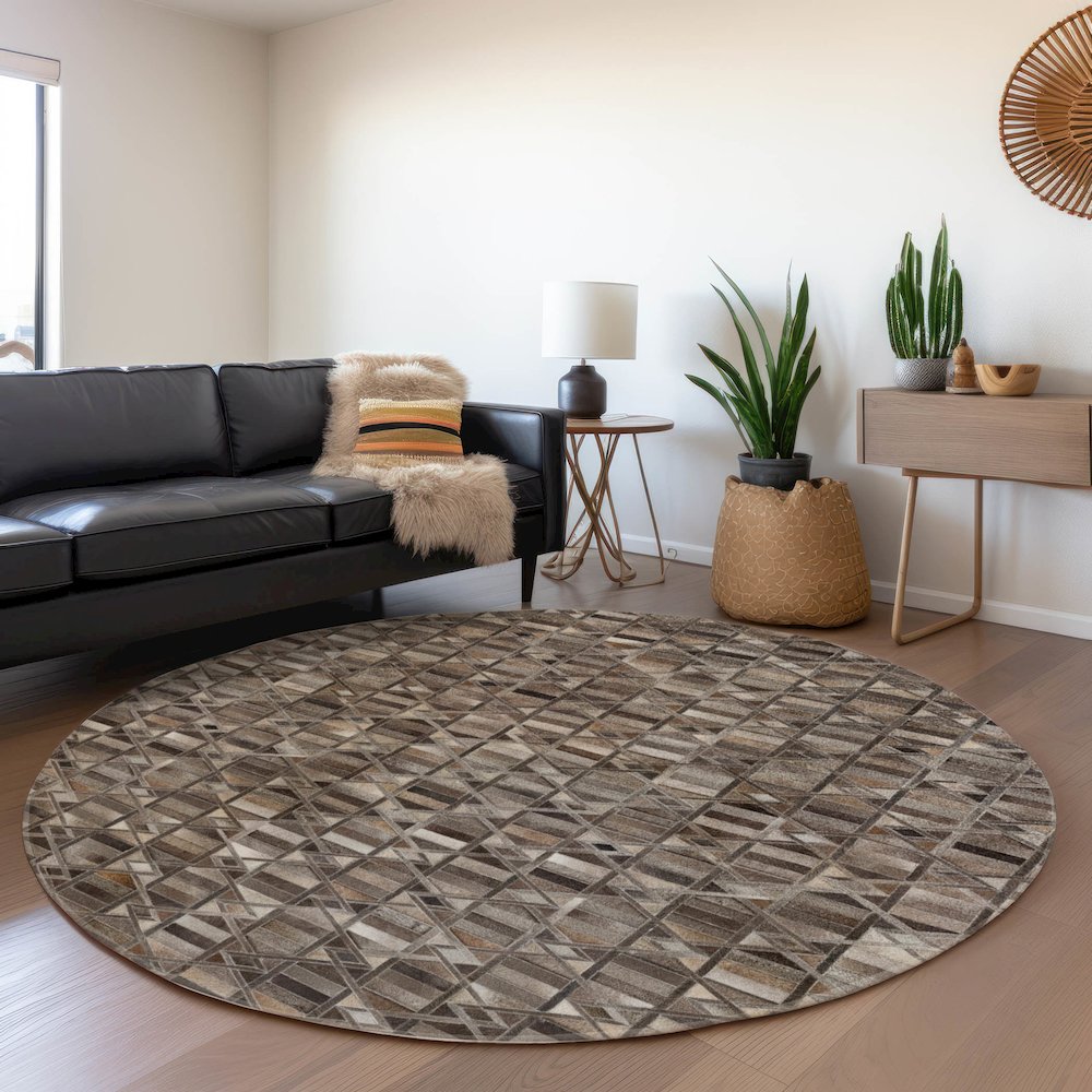 Luxury Washable Indoor/Outdoor Bozeman Gray 8' x 8' Round Rug. Picture 5