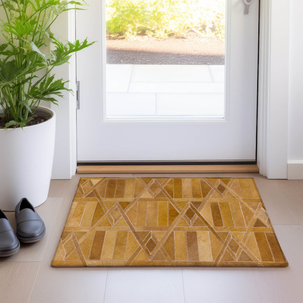 Luxury Washable Indoor/Outdoor Bozeman Rust 1'8" x 2'6" Rug. Picture 5