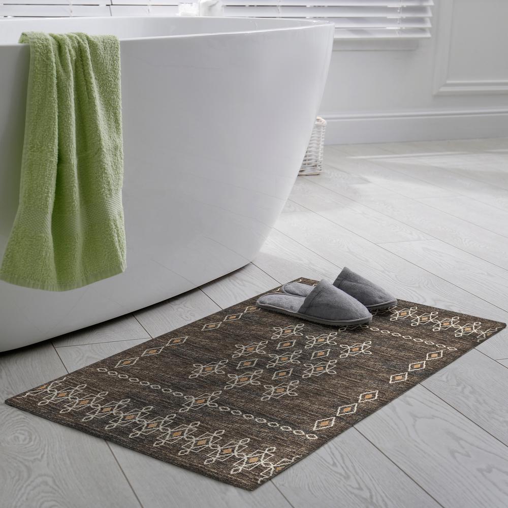 Yuma Brown Transitional Southwest 1'8" x 2'6" Accent Rug Brown AYU33. Picture 1
