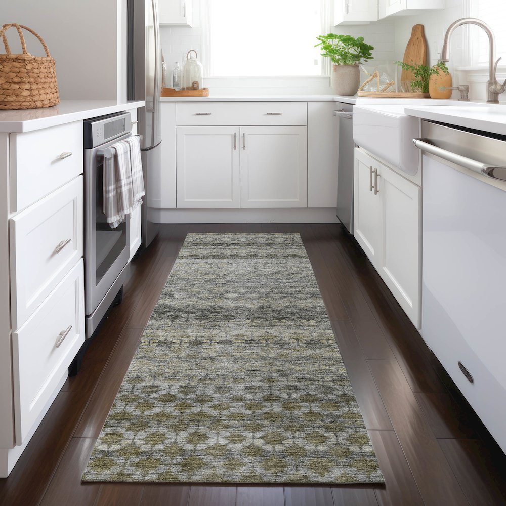 Luxury Washable Indoor/Outdoor Burano Pewter 2'3" x 7'6" Runner Rug. Picture 5