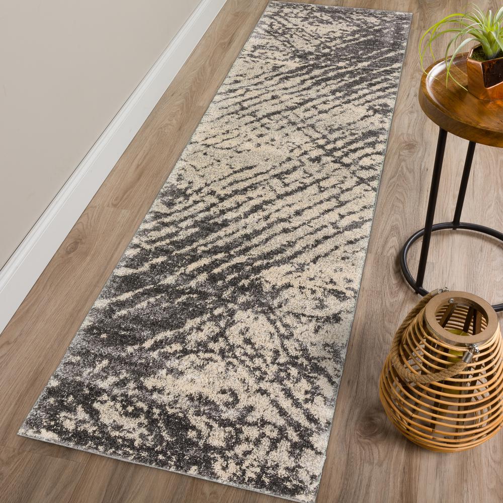 Orleans OR10 Grey 2'3" x 7'5" Runner Rug. Picture 2