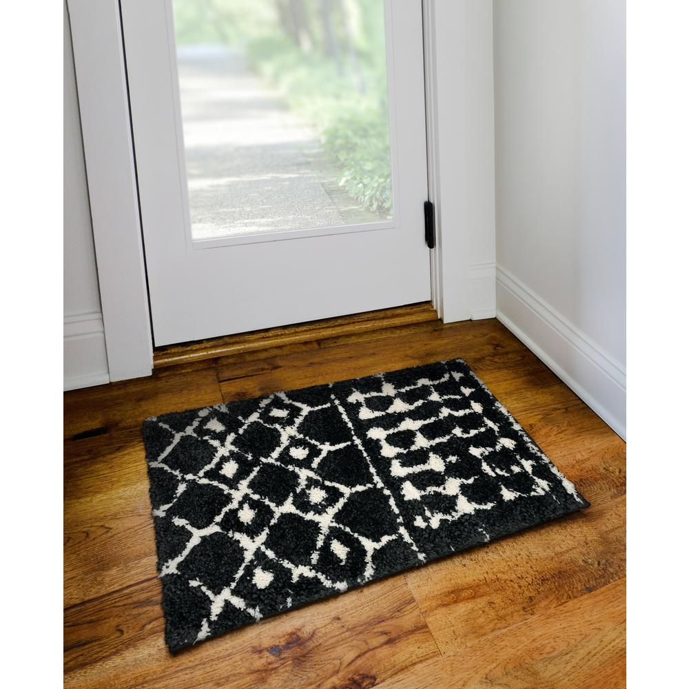 Marquee MQ2 Midnight 1'8" x 2'6" Rug. Picture 2
