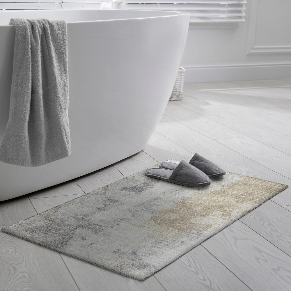 Indoor/Outdoor Accord AAC33 Moody Washable 1'8" x 2'6" Rug. Picture 2