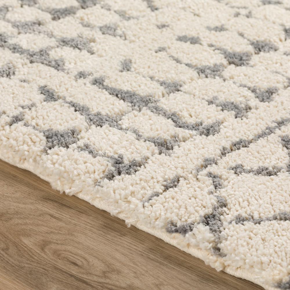Marquee MQ2 Ivory/Metal 1'8" x 2'6" Rug. Picture 10