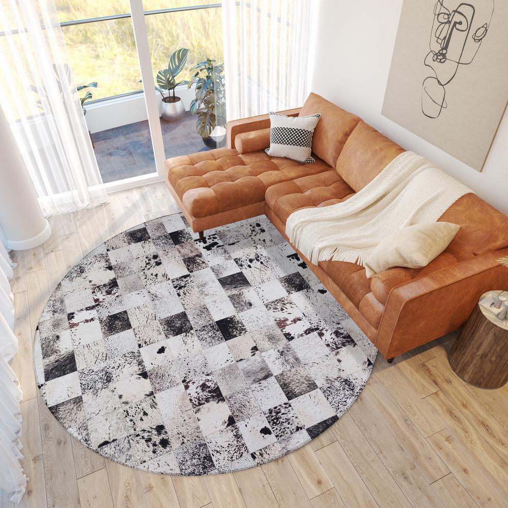 Laredo Granite Animal Patchwork 8' x 8' Round Rug Granite ALR40. Picture 1