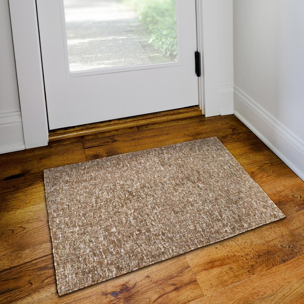 Mateo ME1 Mocha 2' x 3' Rug. Picture 2