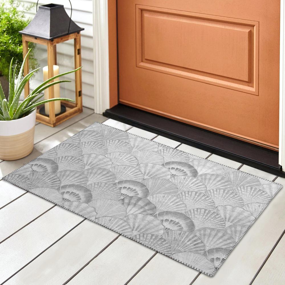 Indoor/Outdoor Surfside ASR32 Gray Washable 1'8" x 2'6" Rug. Picture 2