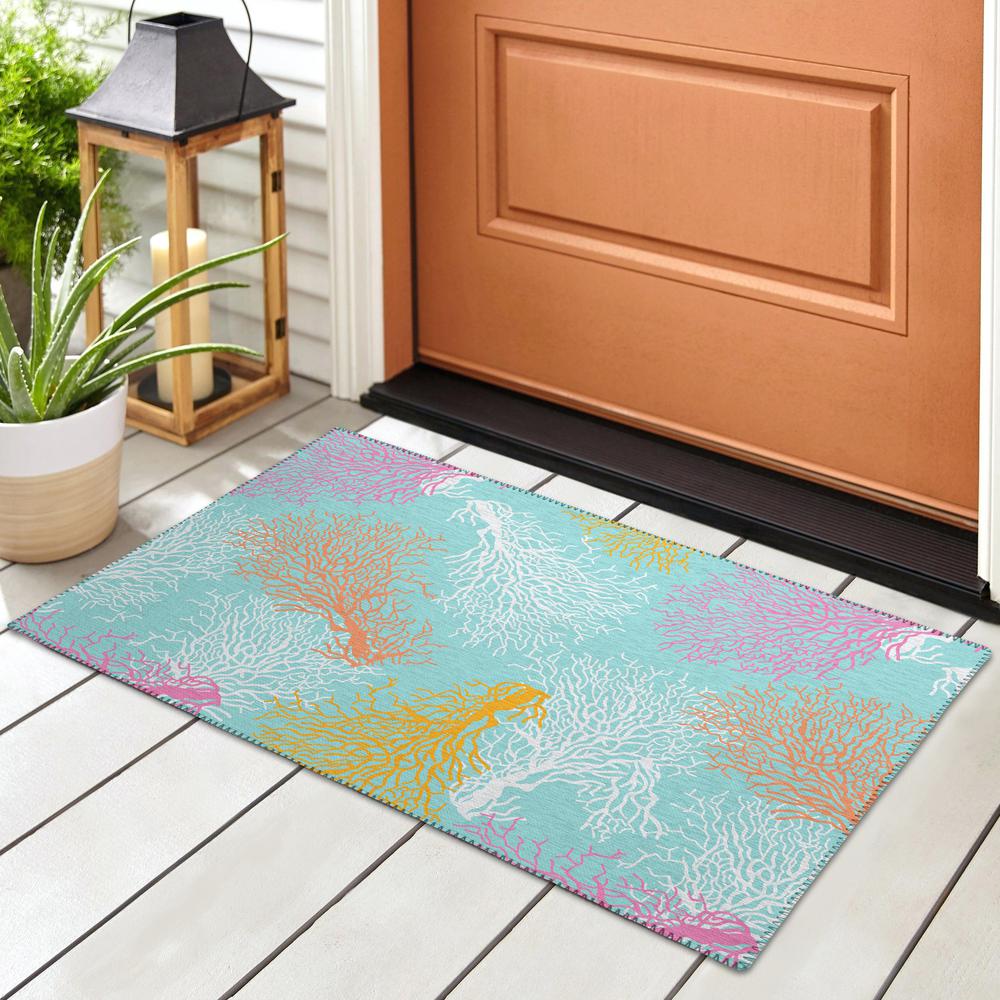 Indoor/Outdoor Surfside ASR33 Aqua Washable 1'8" x 2'6" Rug. Picture 2