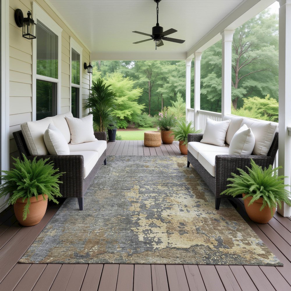 Luxury Washable Indoor/Outdoor Kochi Pewter 2'6" x 3'10" Rug. Picture 6