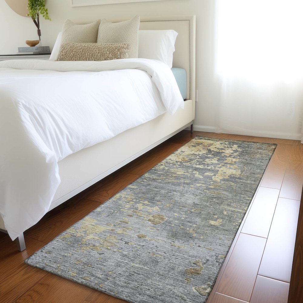 Luxury Washable Indoor/Outdoor Kochi Pewter 2'3" x 7'6" Runner Rug. Picture 5