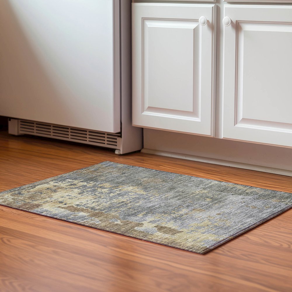 Luxury Washable Indoor/Outdoor Kochi Pewter 1'8" x 2'6" Rug. Picture 5