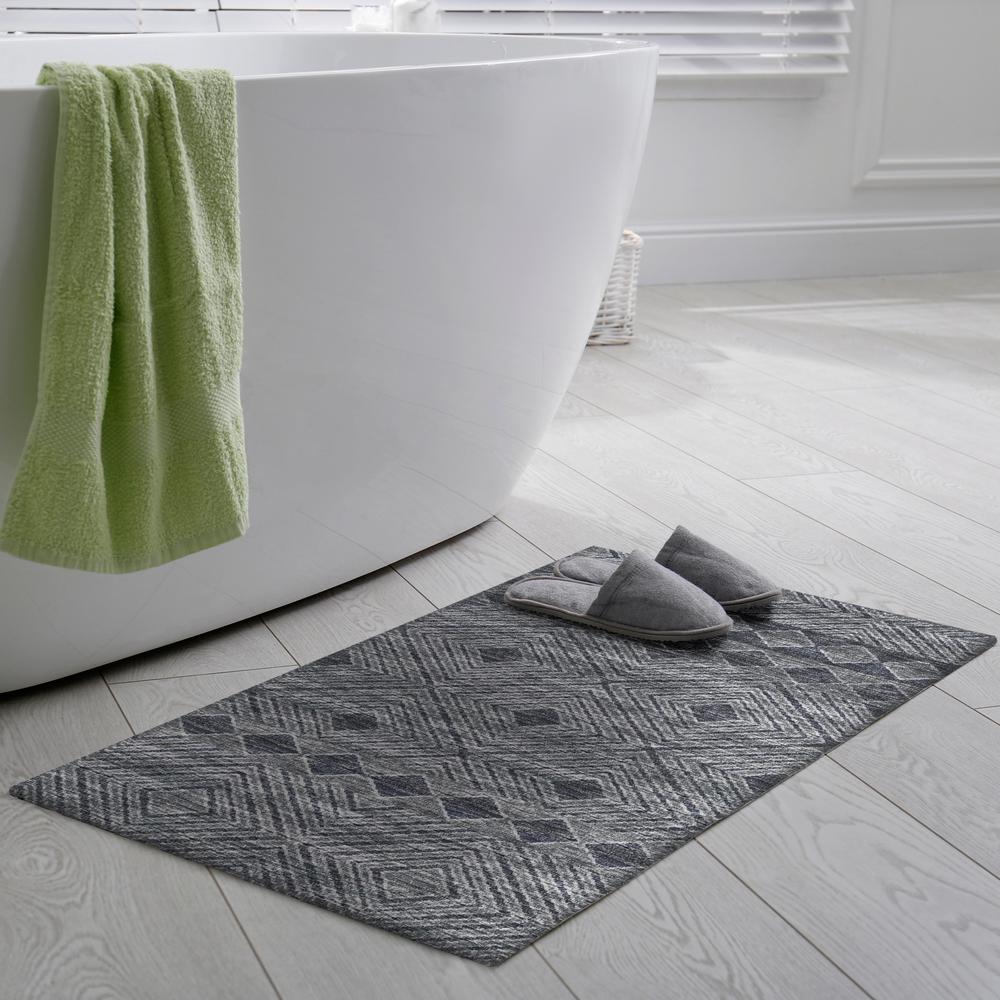 Yuma Gray Transitional Southwest 1'8" x 2'6" Accent Rug Gray AYU31. Picture 1