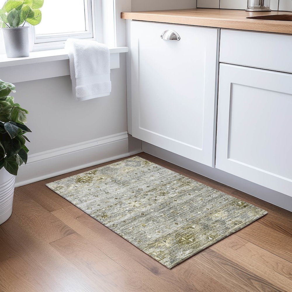 Indoor/Outdoor Karaj Pewter 1'8" x 2'6" Rug. Picture 5