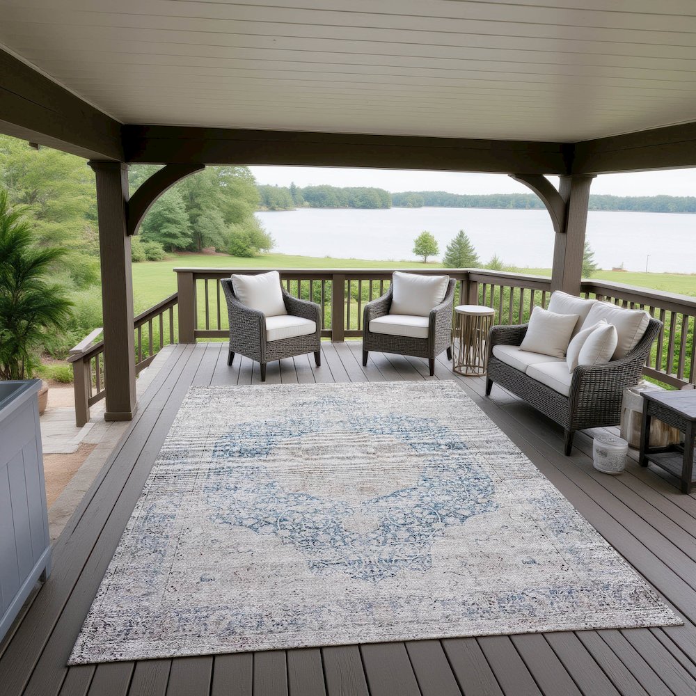 Indoor/Outdoor Karaj Blue 2'6" x 3'10" Rug. Picture 6
