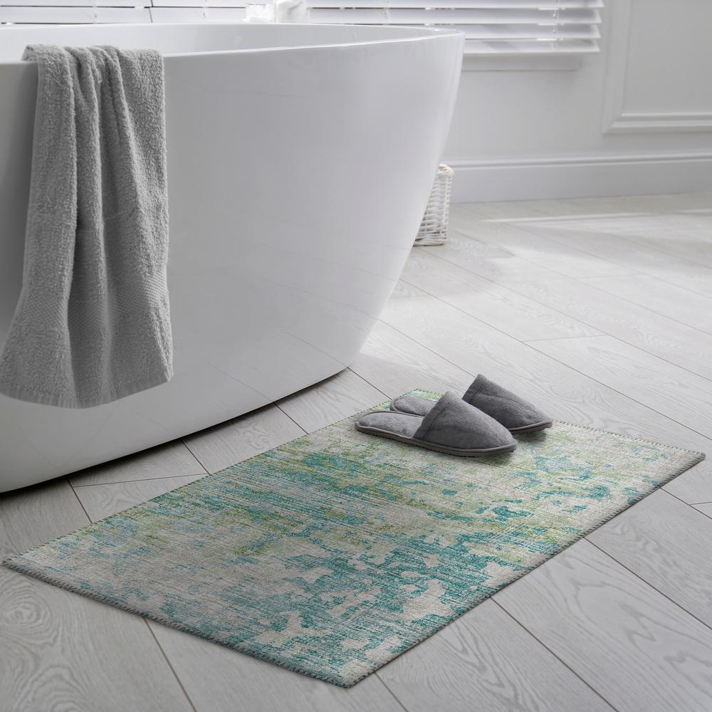 Indoor/Outdoor Accord AAC35 Green Washable 1'8" x 2'6" Rug. Picture 2
