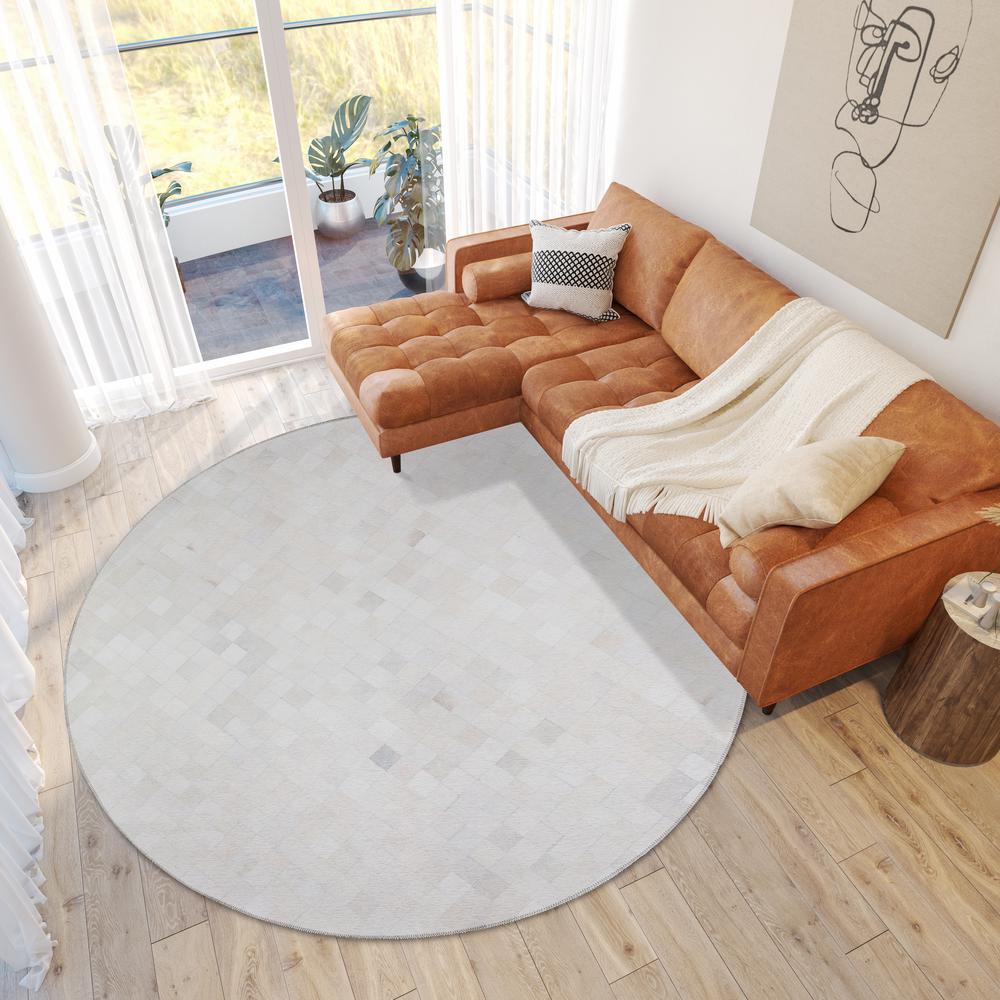 Laredo Ivory Animal Patchwork 8' x 8' Round Rug Ivory ALR32. Picture 1