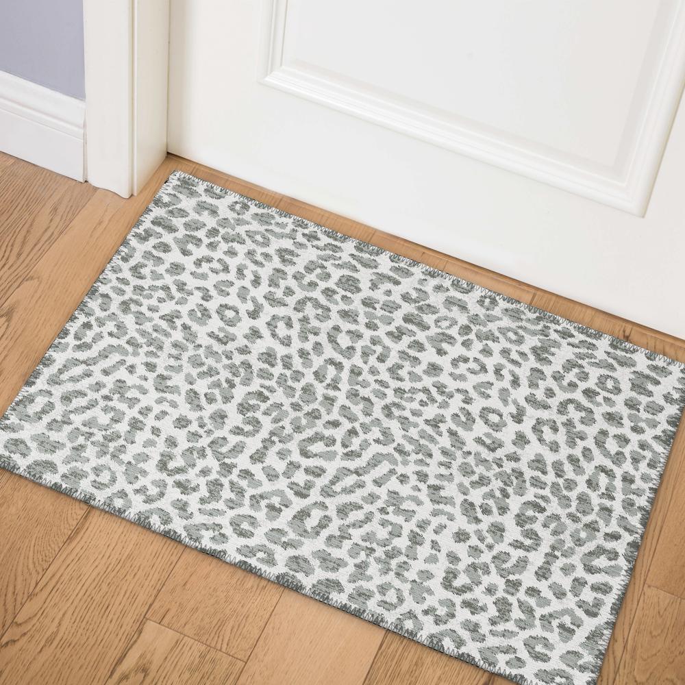 Safari Grey Animal Animal Print 1'8" x 2'6" Accent Rug Grey ASF32. Picture 1