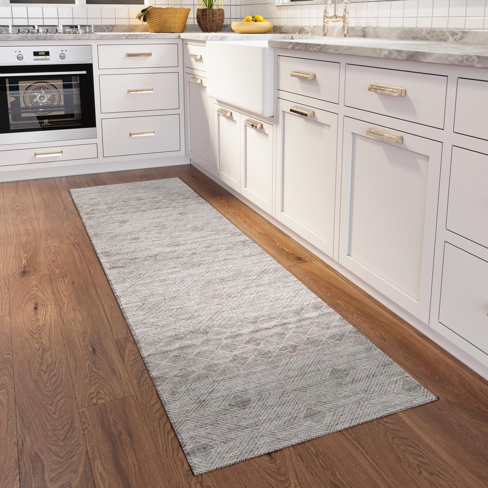 Yuma Taupe Transitional Southwest 2'3" x 7'6" Runner Rug Taupe AYU31. Picture 1