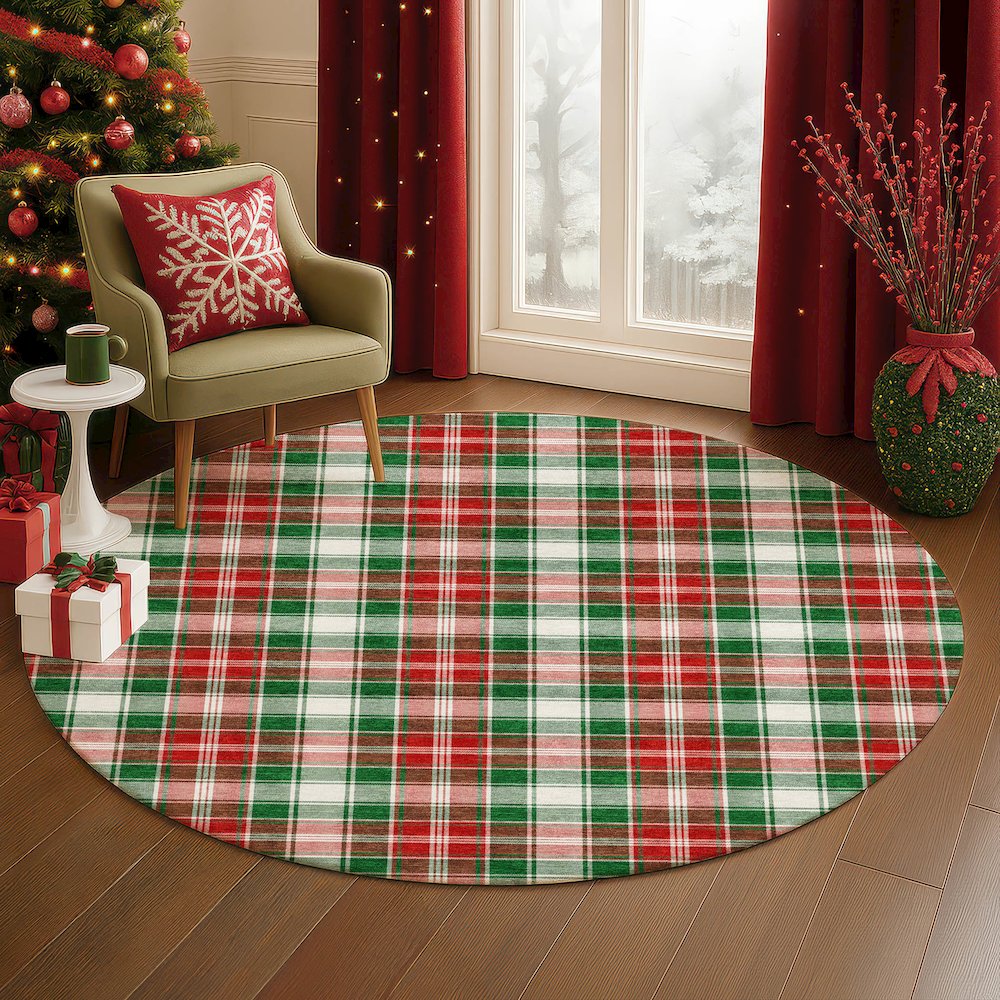 Luxury Washable Indoor/Outdoor Merry & Bright Emerald 8' x 8' Round Rug. Picture 5