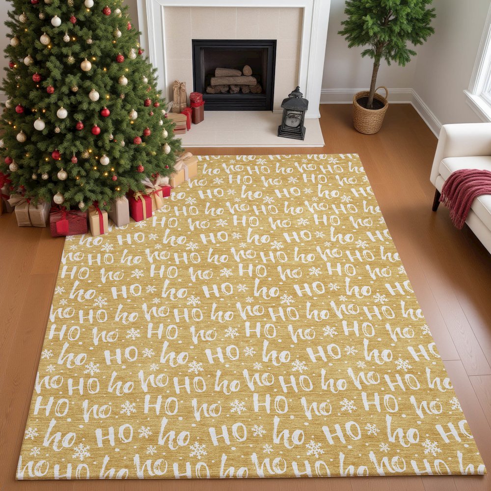 Luxury Washable Indoor/Outdoor Merry & Bright Gold 2'6" x 3'10" Rug. Picture 5