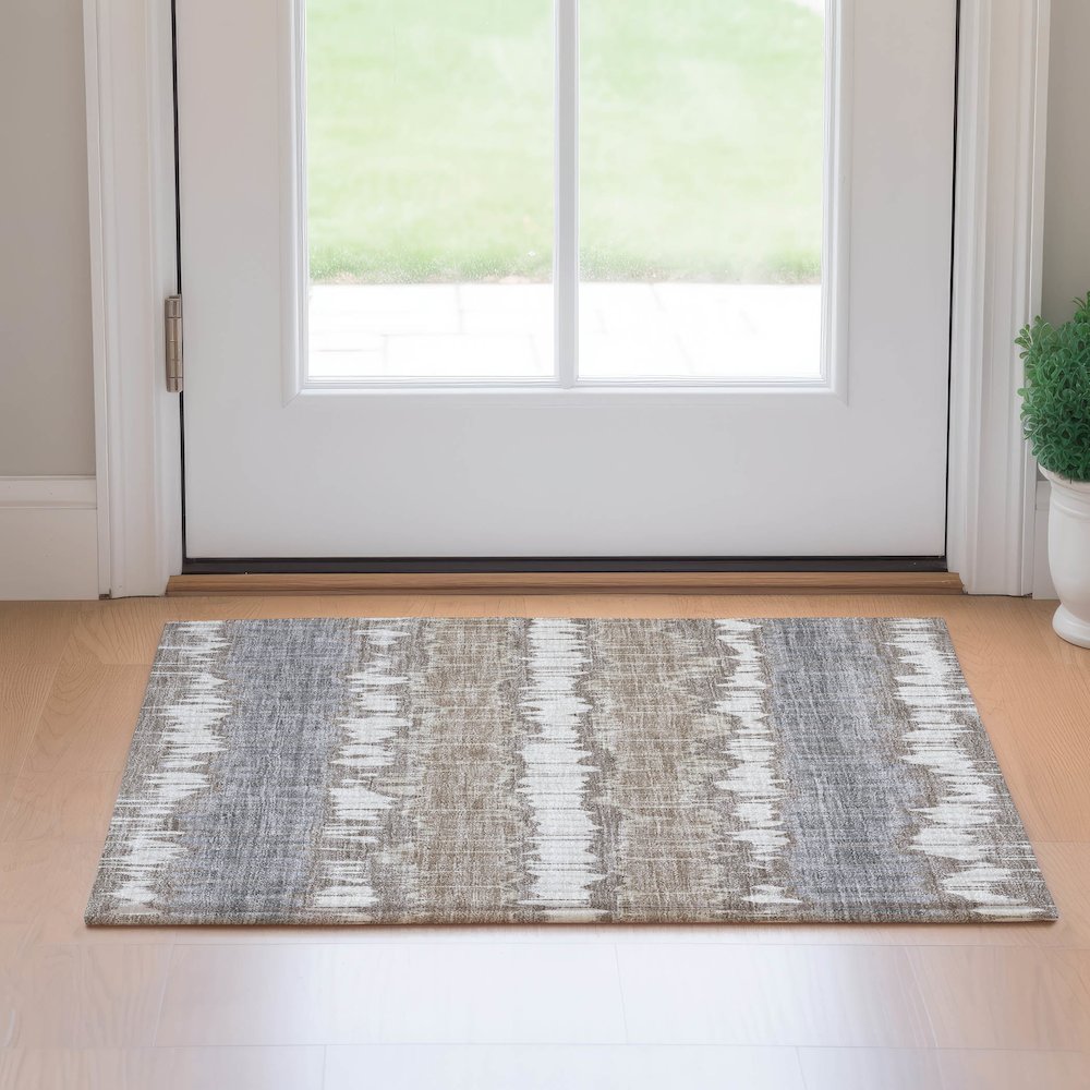 Machine Washable Indoor/Outdoor Neo Taupe 1'8" x 2'6" Rug. Picture 5