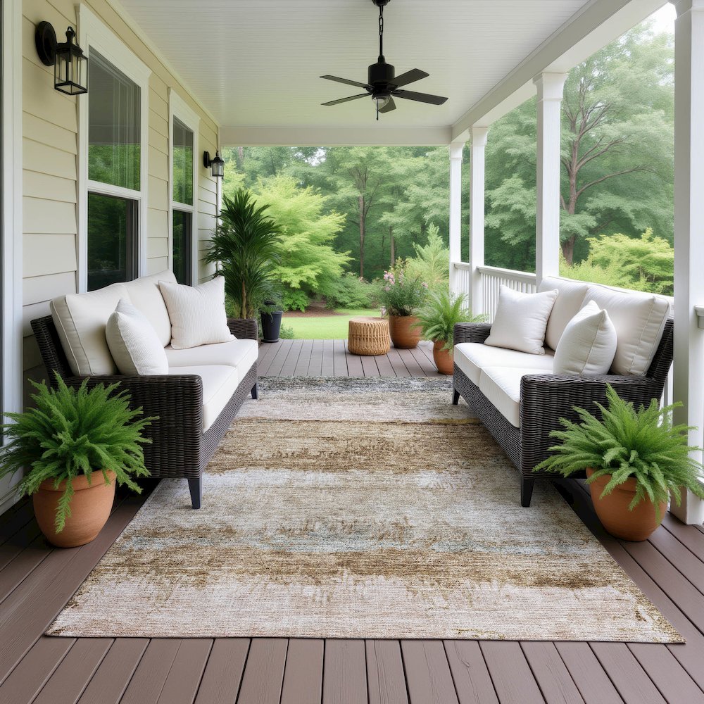 Indoor/Outdoor Nouveau Beige 2'6" x 3'10" Rug. Picture 6