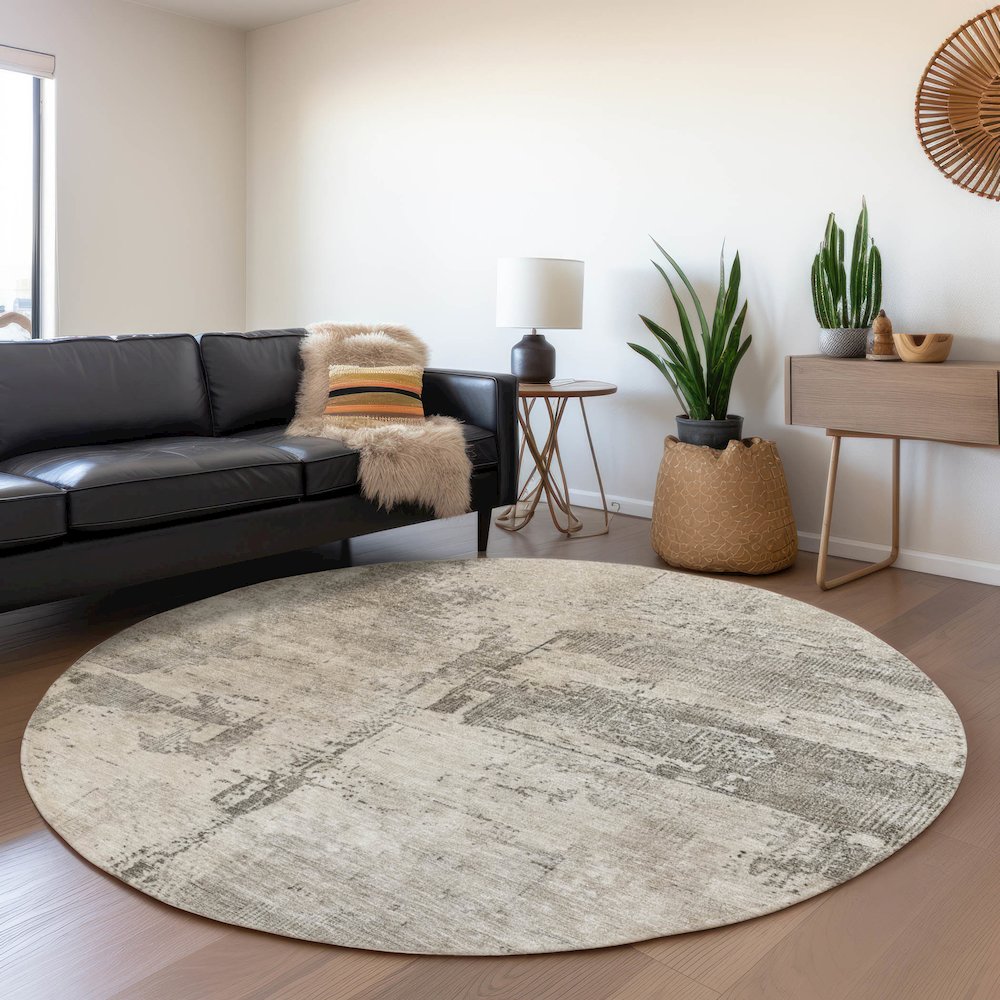 Indoor/Outdoor Nouveau Linen 8' x 8' Round Rug. Picture 5