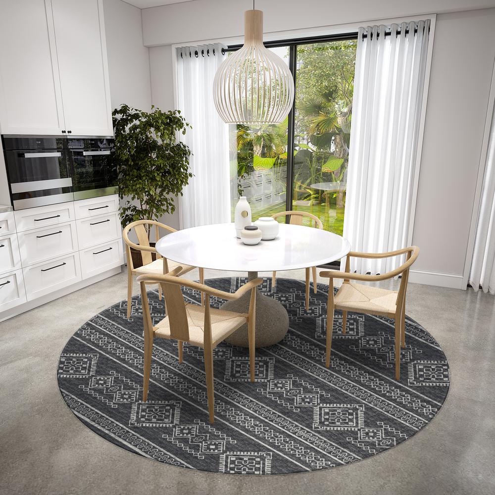 Yuma Gray Transitional Southwest 8' x 8' Area Rug Gray AYU44. Picture 1