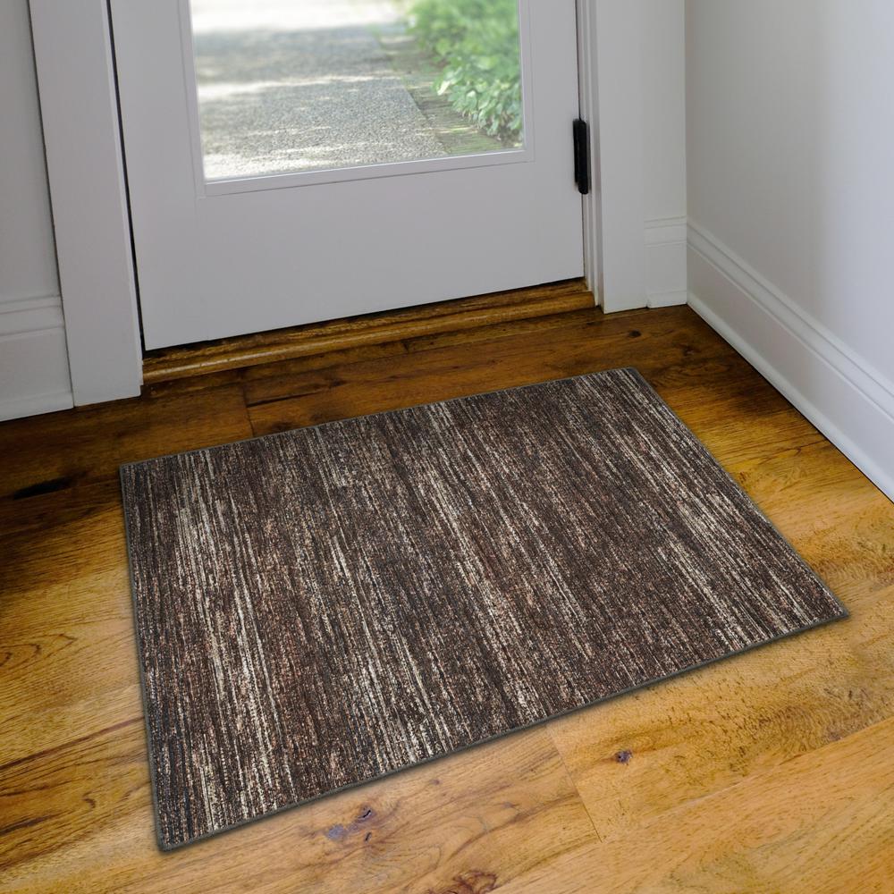 Ciara CR1 Chocolate 2' x 3' Rug. Picture 2