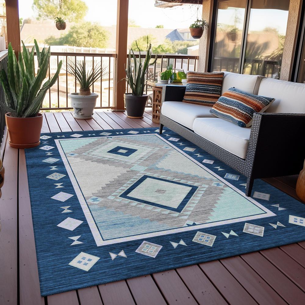 Indoor/Outdoor Phoenix PH2 Denim Washable 2'6" x 3'10" Rug. Picture 8