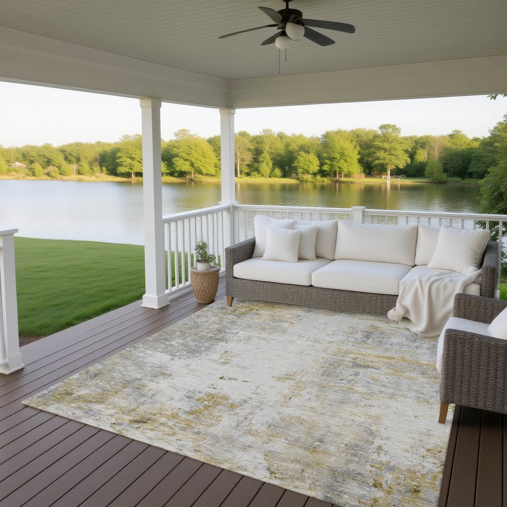 Luxury Washable Indoor/Outdoor Ravenna Taupe 2'6" x 3'10" Rug. Picture 7