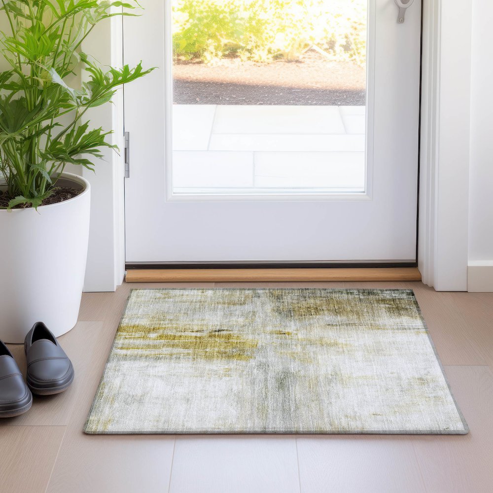 Luxury Washable Indoor/Outdoor Ravenna Taupe 1'8" x 2'6" Rug. Picture 5