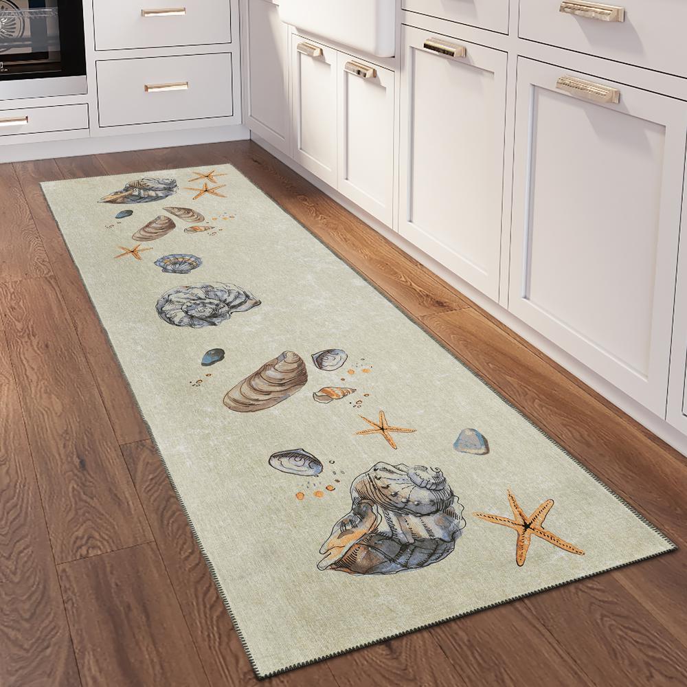 Indoor/Outdoor Surfside ASR39 Oyster Washable 2'3" x 7'6" Runner Rug. Picture 2