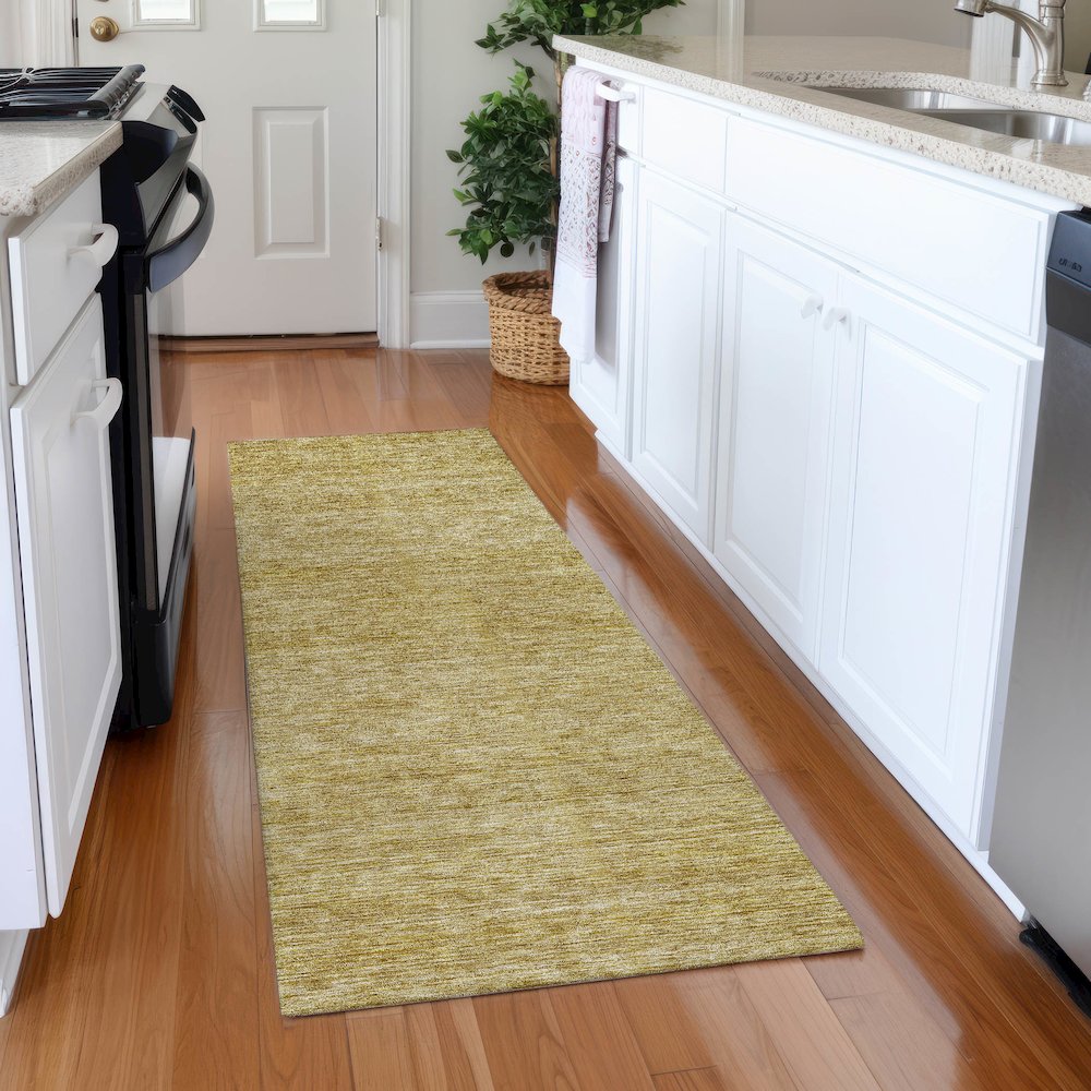 Luxury Washable Indoor/Outdoor Soft Essentials SE1 Gold 2'3" x 7'6" Runner Rug. Picture 5