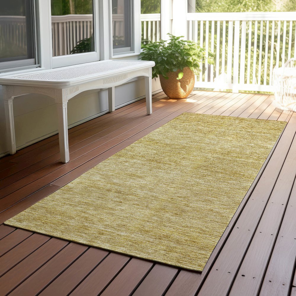 Luxury Washable Indoor/Outdoor Soft Essentials SE1 Gold 2'3" x 7'6" Runner Rug. Picture 6