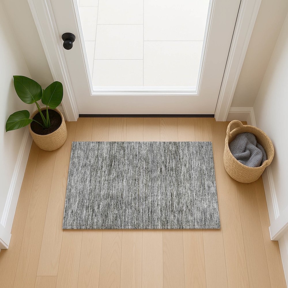 Luxury Washable Indoor/Outdoor Soft Essentials SE1 Gray 1'8" x 2'6" Rug. Picture 5