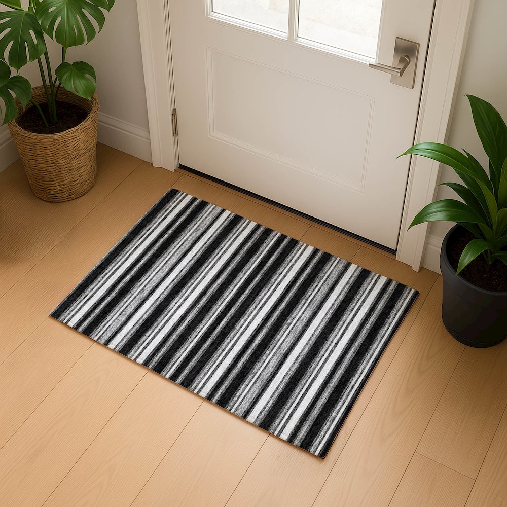 Luxury Washable Indoor/Outdoor Soft Essentials SE2 Black 1'8" x 2'6" Rug. Picture 5