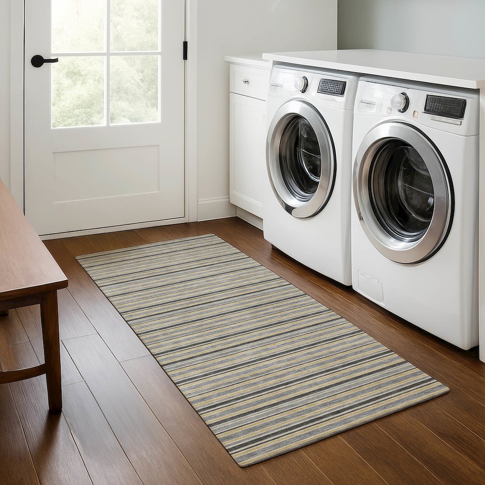 Luxury Washable Indoor/Outdoor Soft Essentials SE2 Gray 2'3" x 7'6" Runner Rug. Picture 5
