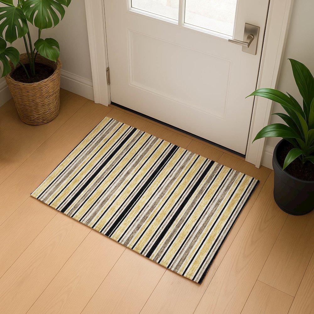 Luxury Washable Indoor/Outdoor Soft Essentials SE2 Gold 1'8" x 2'6" Rug. Picture 5