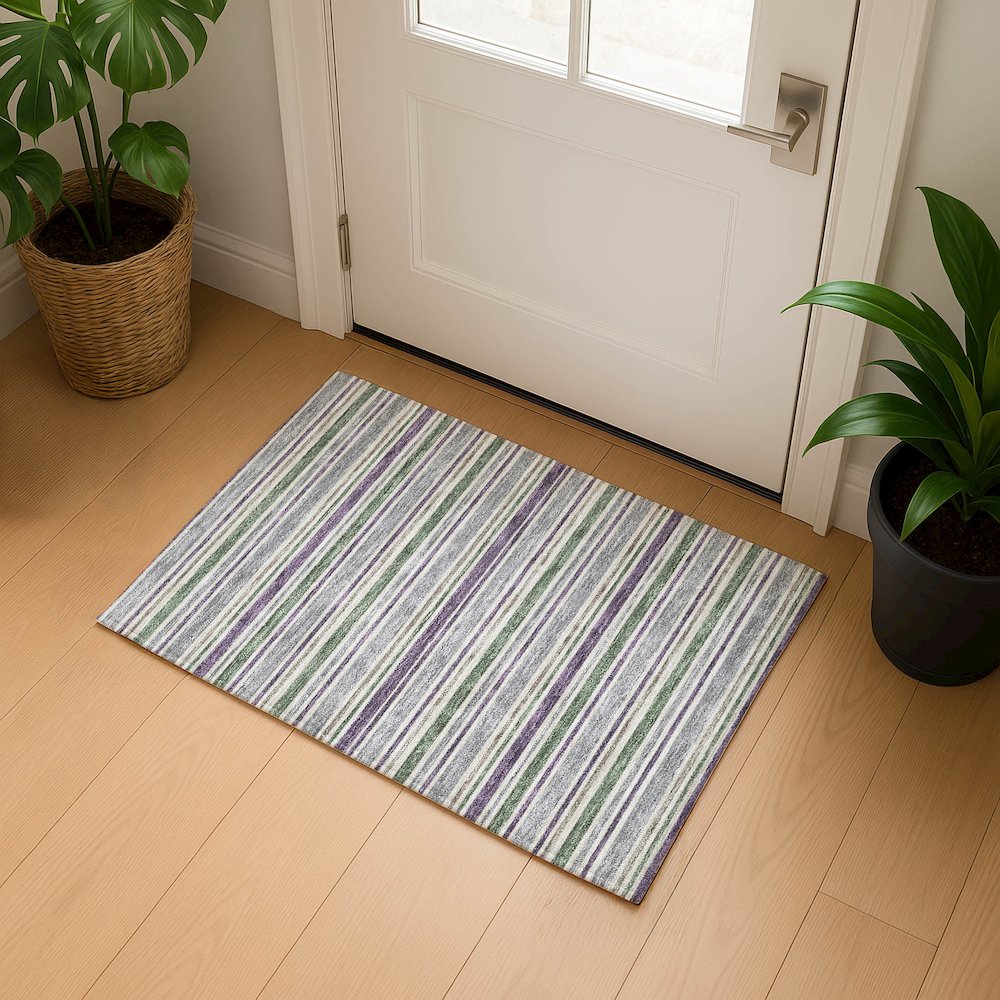 Luxury Washable Indoor/Outdoor Soft Essentials SE2 Gray 1'8" x 2'6" Rug. Picture 5