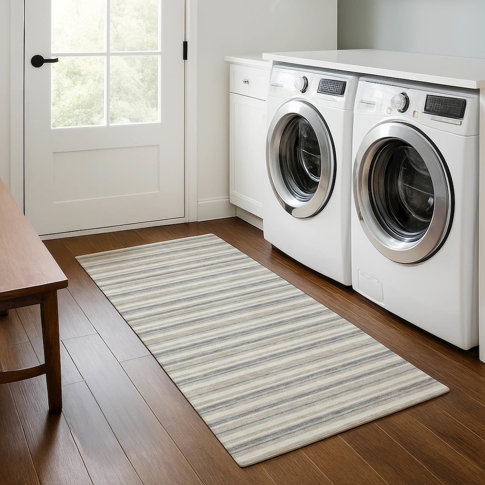 Luxury Washable Indoor/Outdoor Soft Essentials SE2 Gray 2'3" x 7'6" Runner Rug. Picture 5