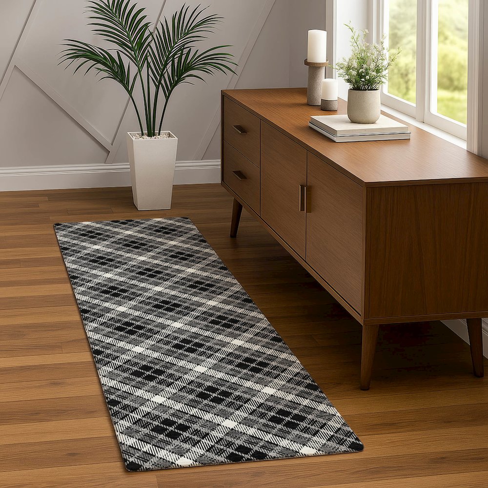 Luxury Washable Indoor/Outdoor Soft Essentials SE3 Black 2'3" x 7'6" Runner Rug. Picture 5