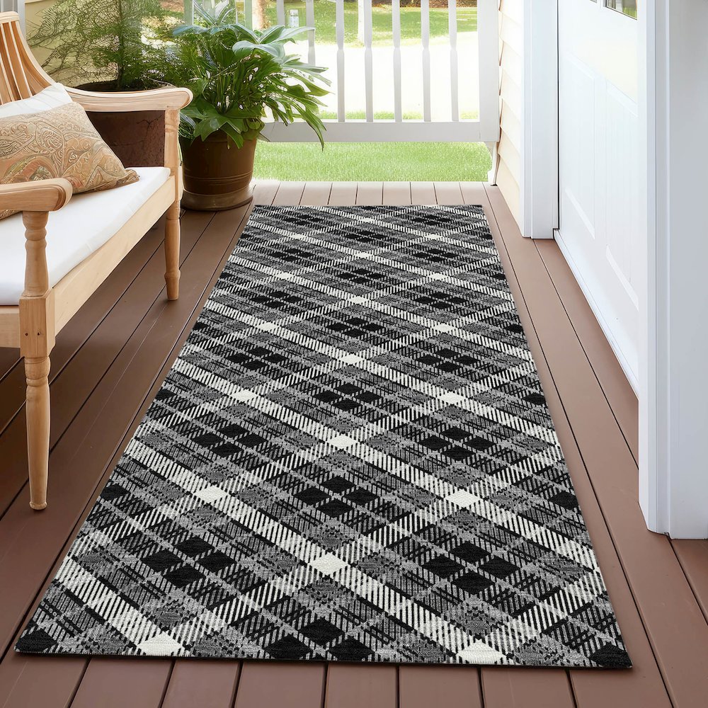 Luxury Washable Indoor/Outdoor Soft Essentials SE3 Black 2'3" x 7'6" Runner Rug. Picture 6