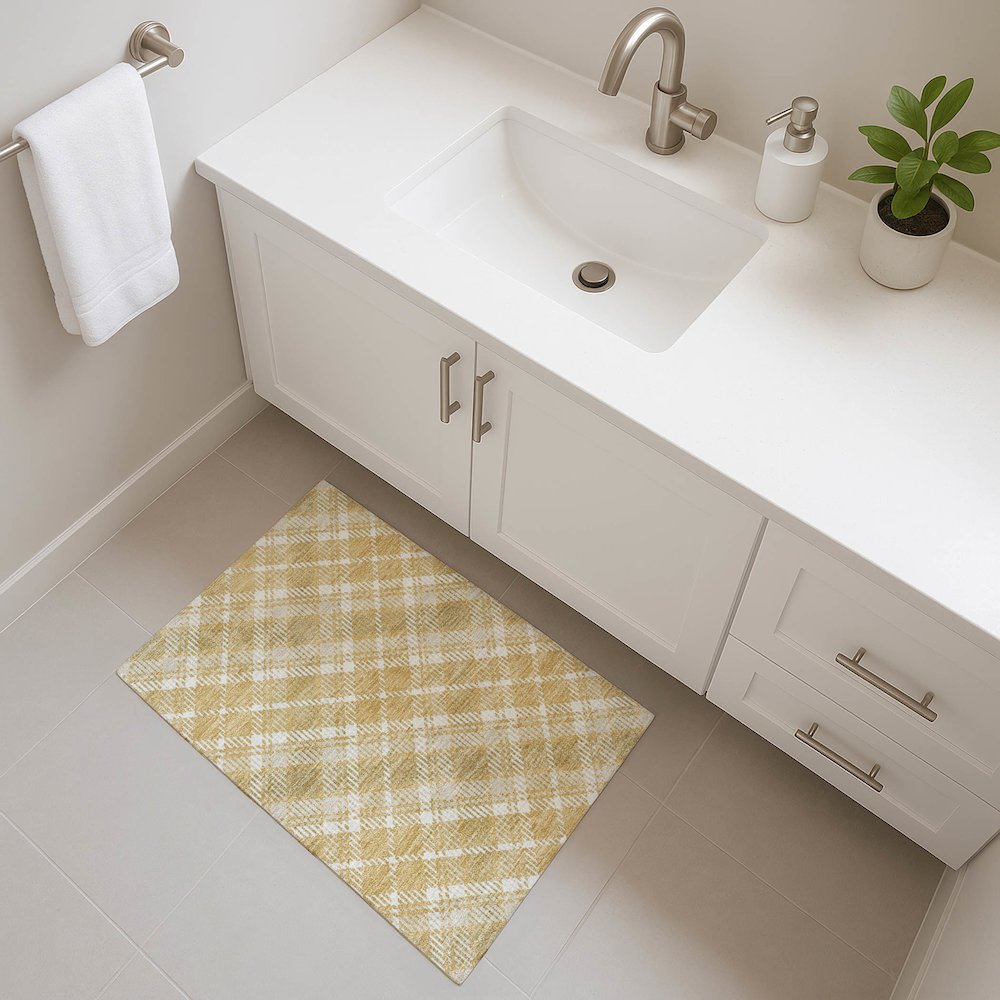 Luxury Washable Indoor/Outdoor Soft Essentials SE3 Gold 1'8" x 2'6" Rug. Picture 5