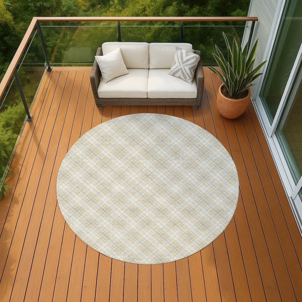Luxury Washable Indoor/Outdoor Soft Essentials SE3 Gold 8' x 8' Rug. Picture 6