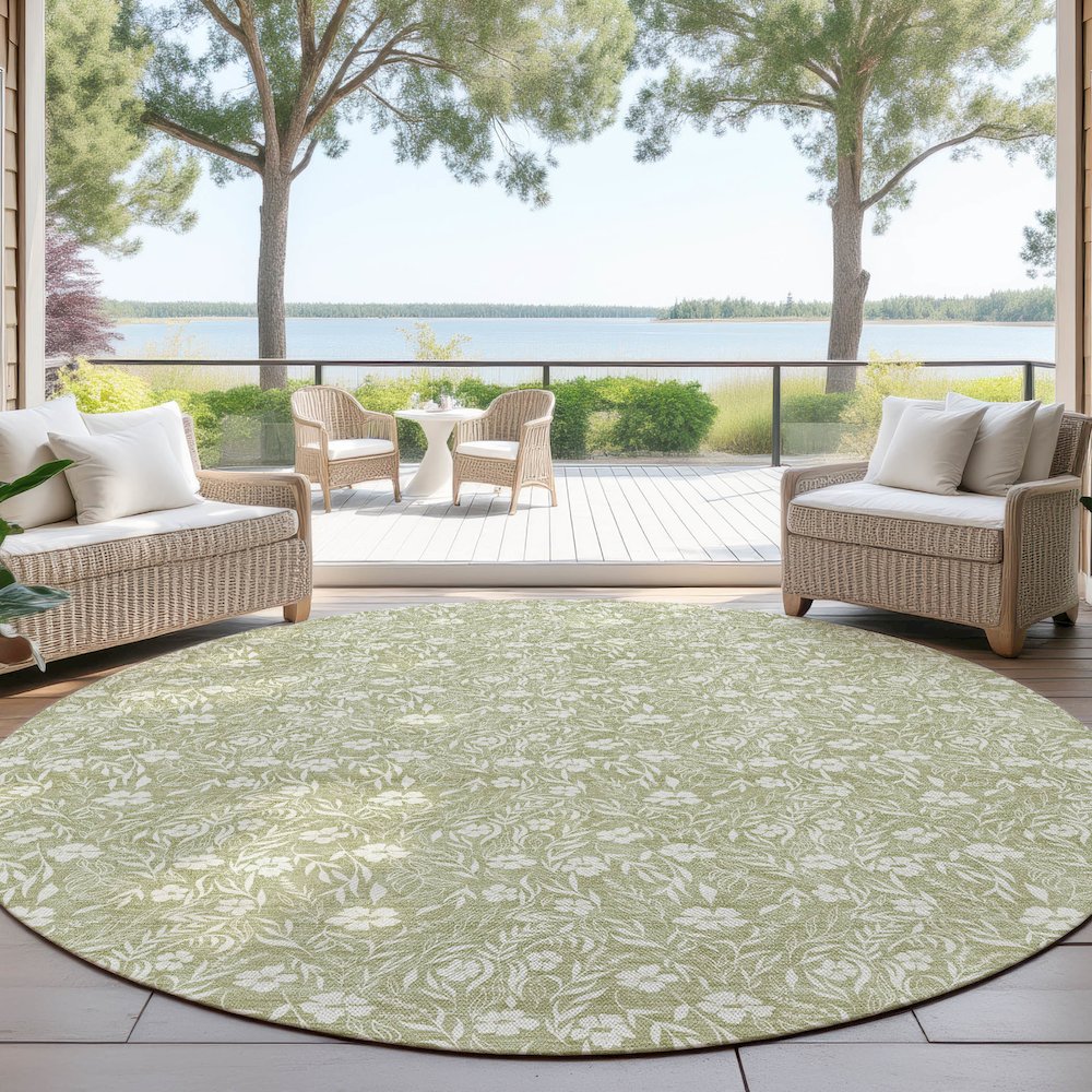 Luxury Washable Indoor/Outdoor Soft Essentials SE4 Green 8' x 8' Rug. Picture 6